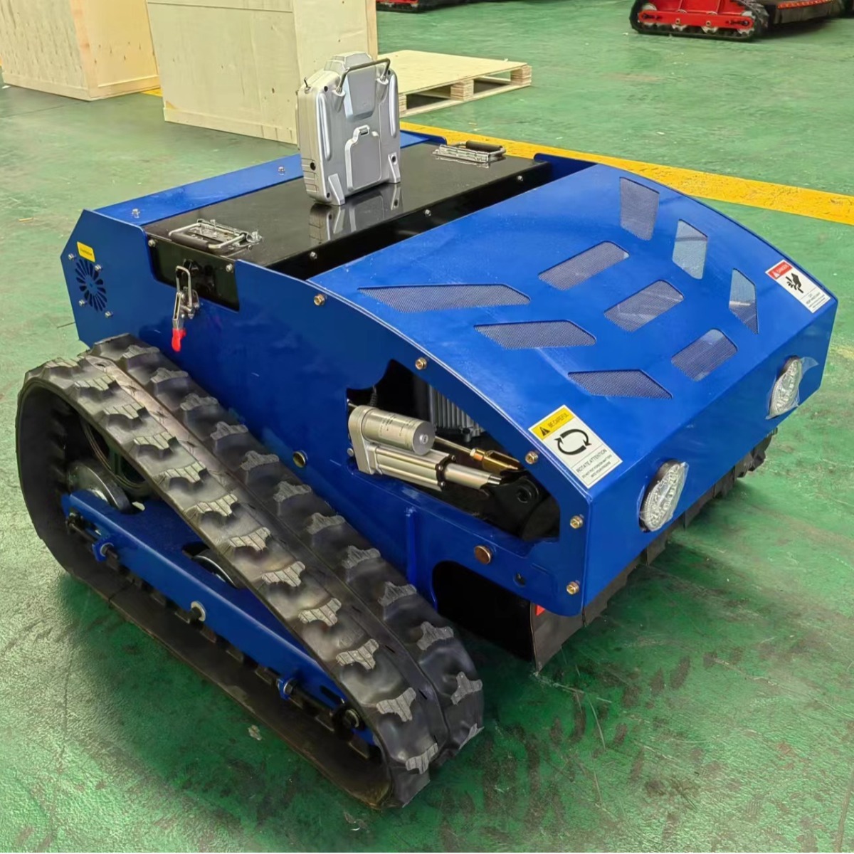 出口新西兰电动遥控割草机 Robotic Lawnmower  农用汽油割草机