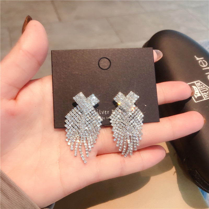 Alloy Material Glam Tassel Alloy Inlay Rhinestones Women's Drop Earrings