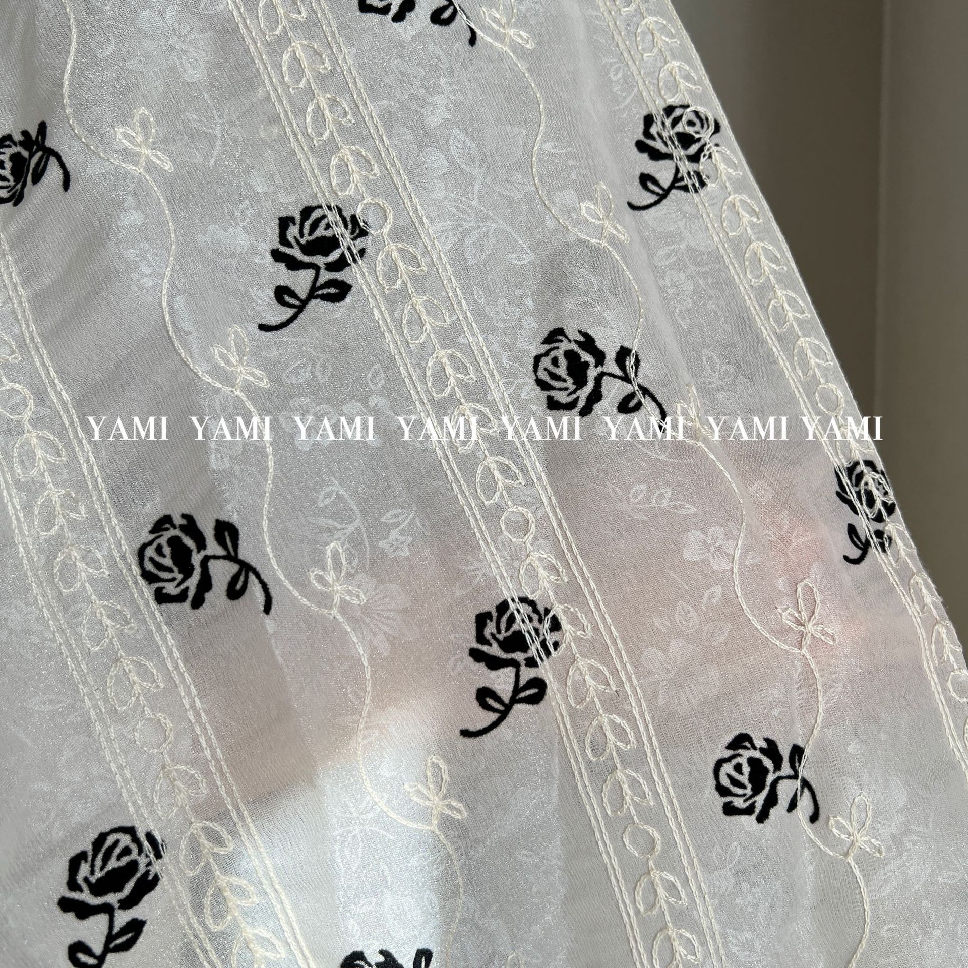 Ropa tela brillante hilo jacquard bordado en relieve ganchillo flocado falda de tela Hanfu Lolita material bordado