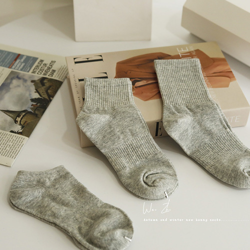 Spring and summer thin low-cut cotton socks, invisible short-cut boat socks for women, solid color casual mid-cut sports socks for couples wholesale
