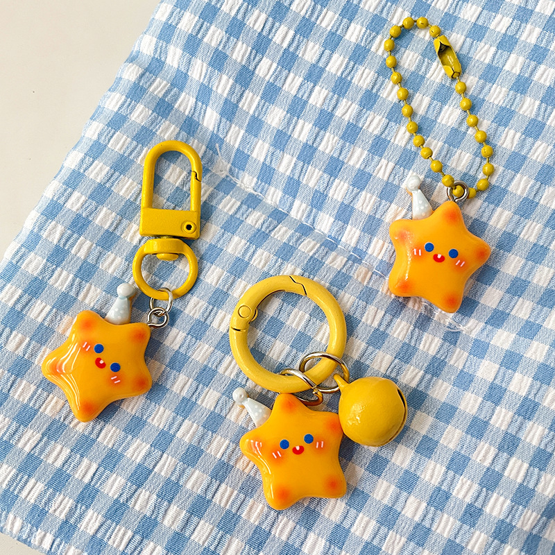 Cute cartoon hat star bell keychain girl heart pendant couple girlfriends gift schoolbag accessories wholesale