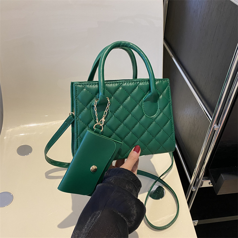 Bordado hilo rombo bolsa 2023 nueva moda solo hombro estilo occidental pequeño bolso cuadrado simple bolsa de mensajero portátil personalizado