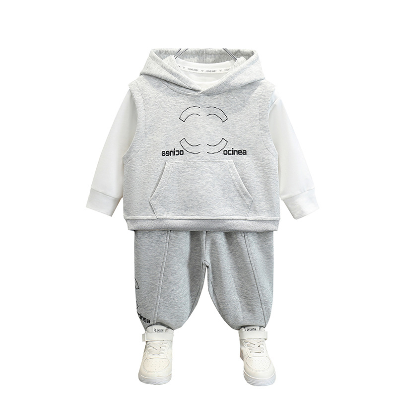 6227 Traje de suéter de estilo occidental de otoño para niños Traje de tres piezas de deportes de primavera y otoño para niños 2025 Nuevo chaleco de bebé para hombres