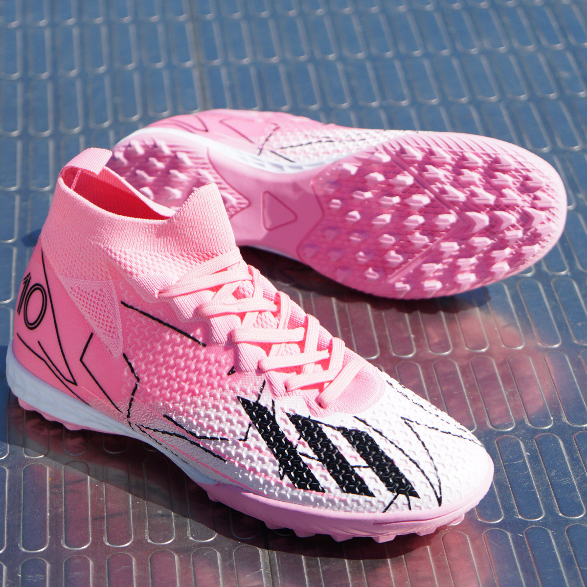 розовые ногти