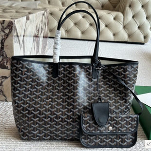 Underarm bag for leisure, capacious shopping bag, one-shoulder bag