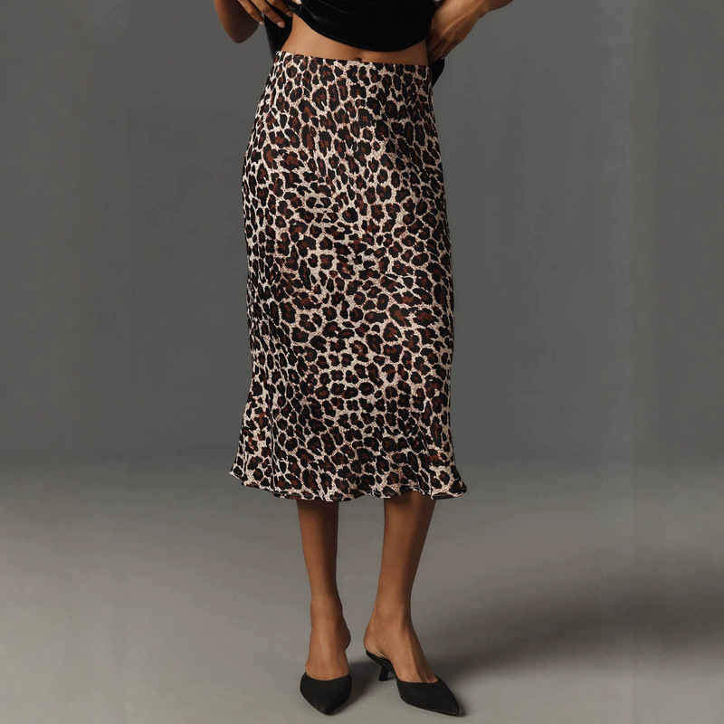 French-Style High-End Floral Satin Skirt with High Waist and Drape, Slimming, Fashionable, Versatile, and Suitable for Commuting, Mid-Length Skirt French-Style High-End Floral Satin Skirt with High Waist and Drape, Slimming, Fashionable, Versatile, and Suitable for Commuting, Mid-Length Skirt