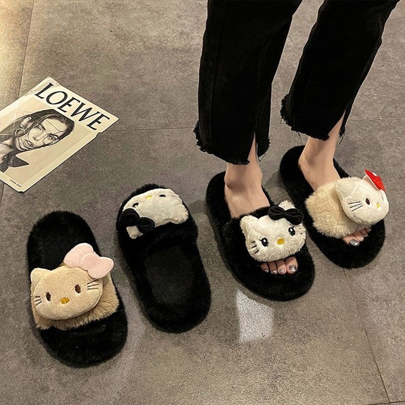可爱いファッション特猫一字スリッパの女性モデルは、2024年秋冬の新しい厚い底に毛の高いスリッパを着ています|undefined