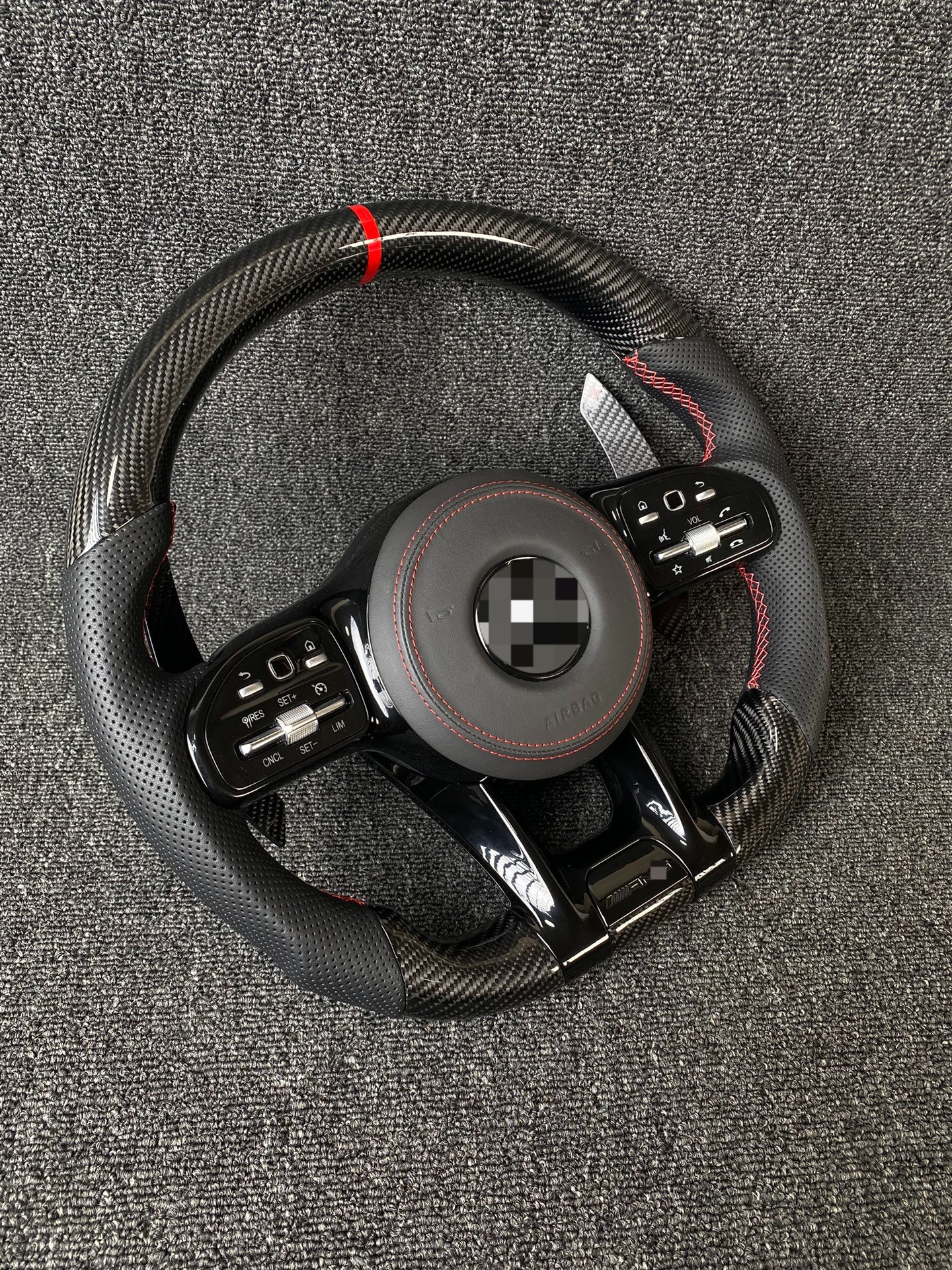 Old-to-new upgrade of the Mercedes-Benz AMG assembly for the entire series of C-class, E-class, S-class, G-class, and GLC carbon fiber steering wheel modification