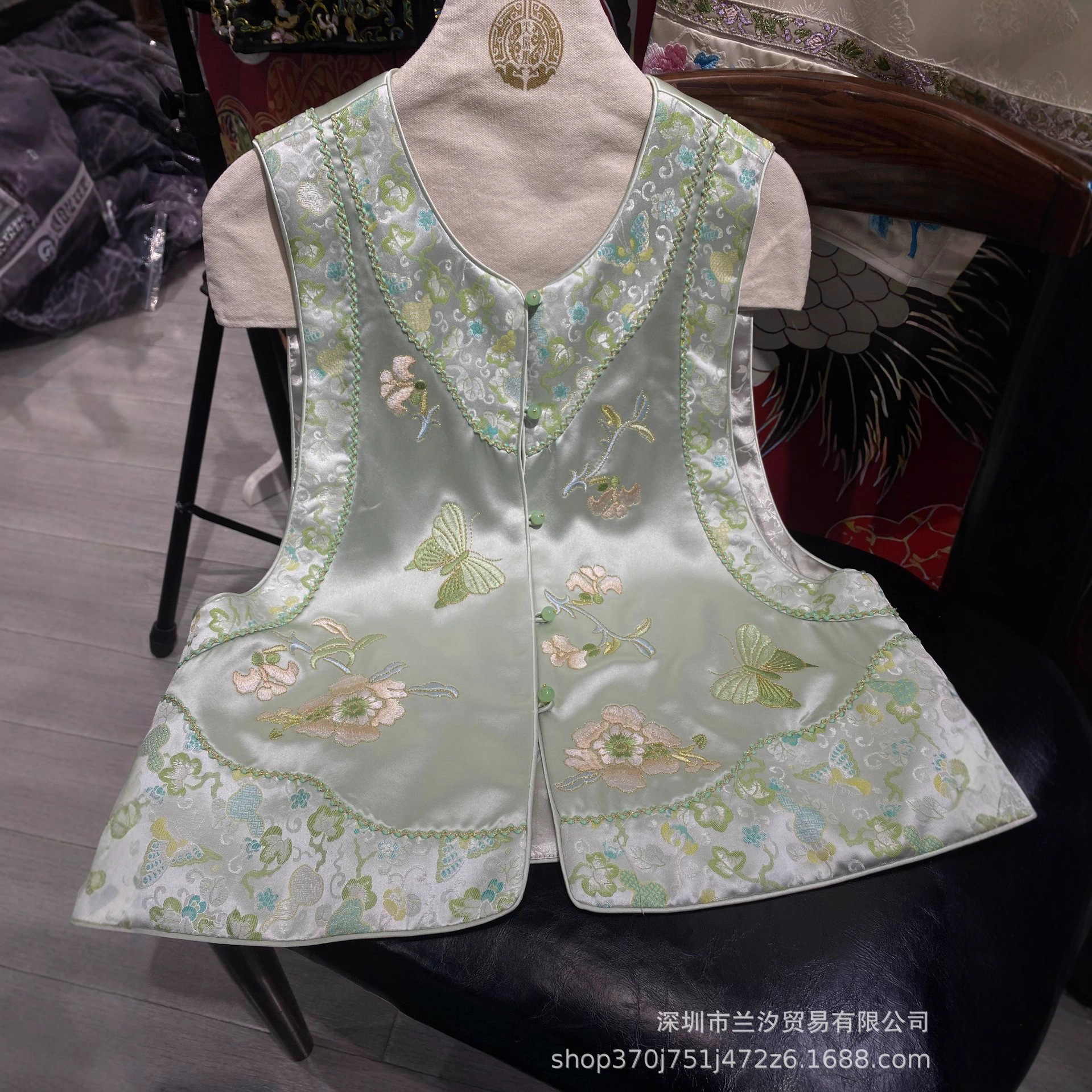 Shenzhen Original New Chinoiserie Heavy Acetate Full Embroidery and Silk Song Brocade Vest for Women Summer Chinoiserie Age-Reducing Vest 25