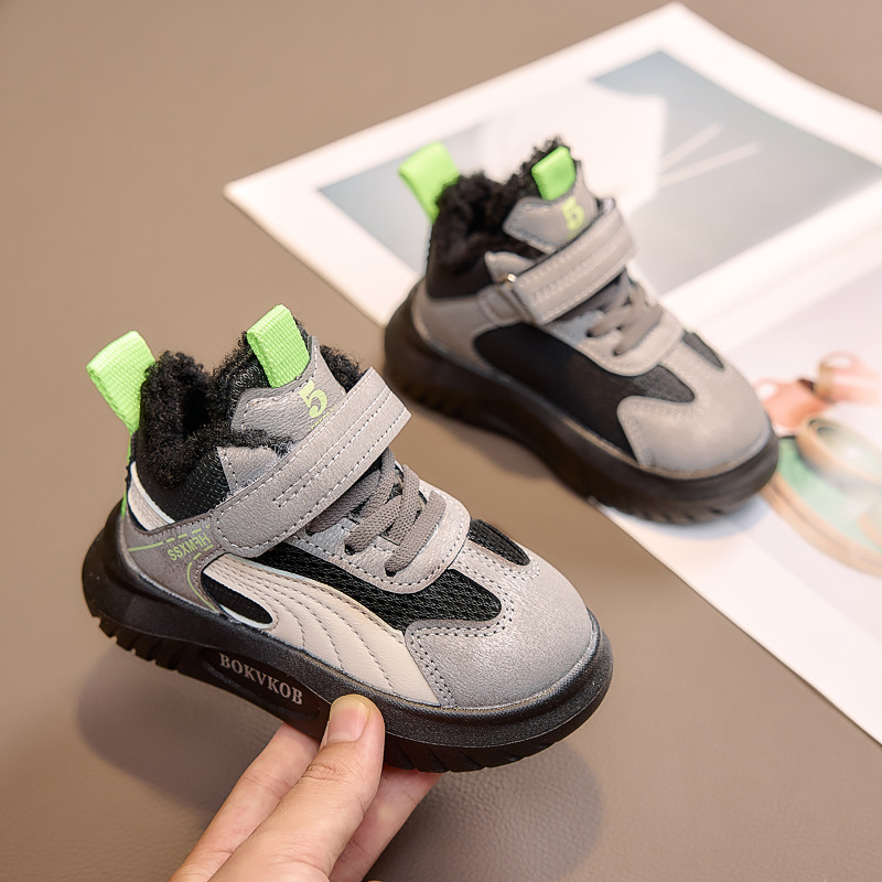 Zapatos de algodón para niños niñas calentamiento y botas de nieve de vello para usar en invierno al aire libre antideslizante para niños zapatos deportivos de algodón para niños