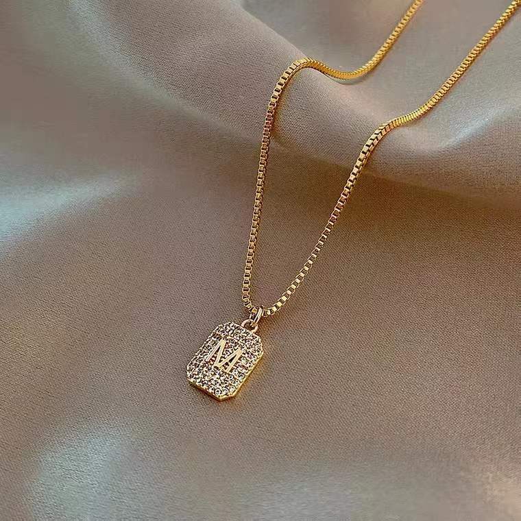 Diamond Pendant Necklace With Letter M And Mesh Red Chain_voghion.com