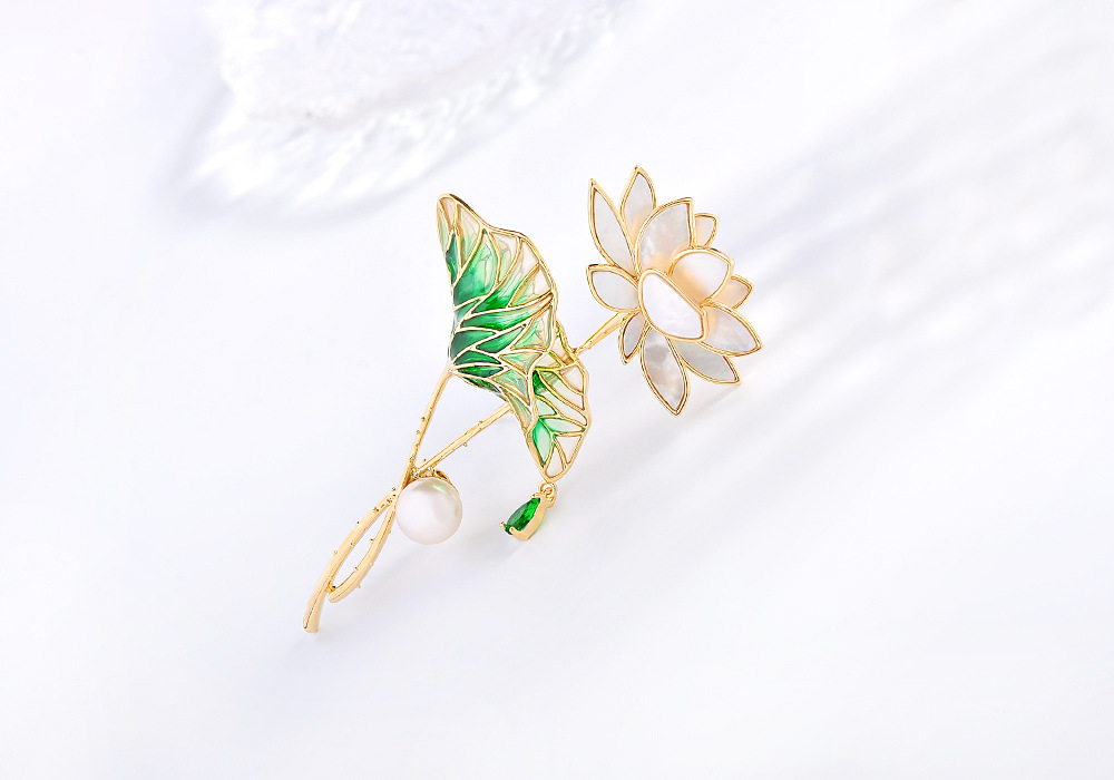 White Mother-Of-Pearl Lotus Brooch, Green Enamel Lotus Leaf Freshwater Pearl Pin, New Chinese Style Elegant Brooch for Qipao Wholesale