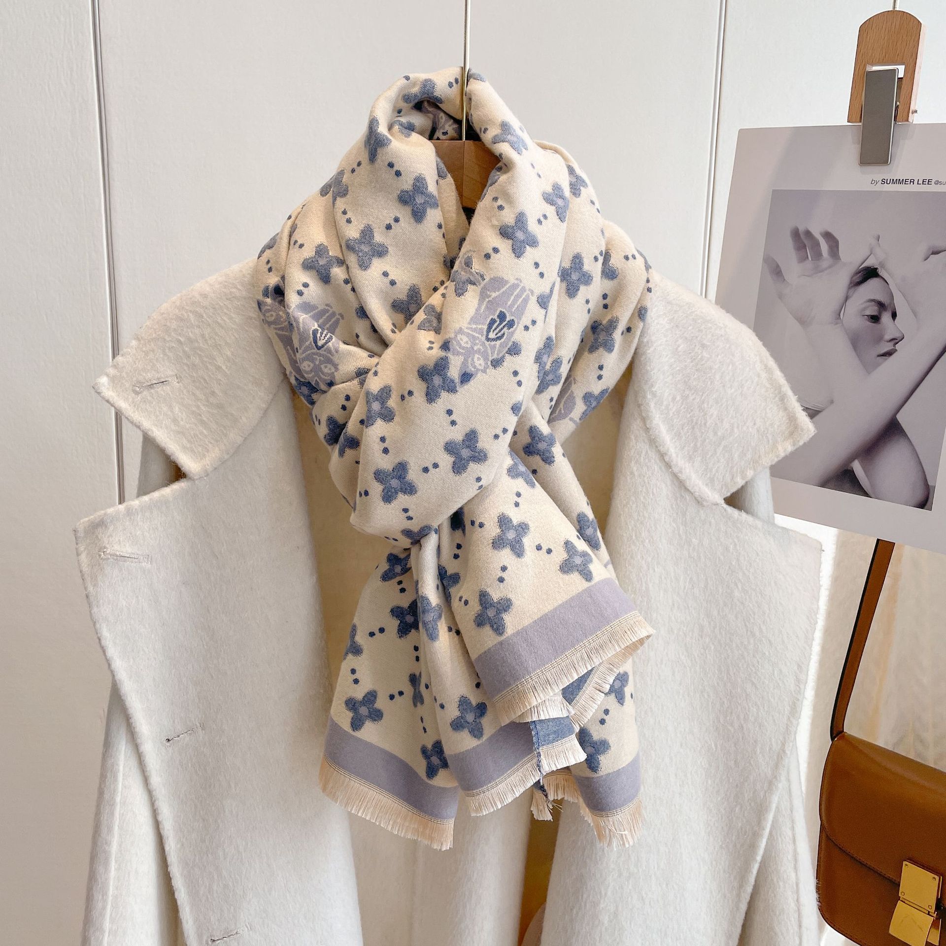 Comercio exterior europeo y americano otoño e invierno nuevo cálido engrosado alargado chal bufanda gato pequeña flor bufanda de Cachemira para mujeres