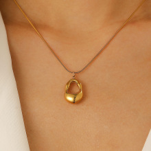 镂空水滴项链女法式简约日常通勤百搭高级感锁骨链轻奢设计毛衣链