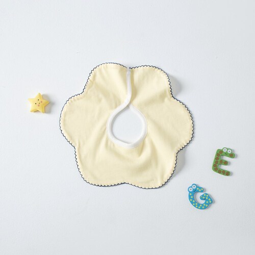 Newborn flower-shaped bibs for boys and girls, rotatable bibs for eating and feeding, spit-proof bibs, wholesale maternal and baby supplies