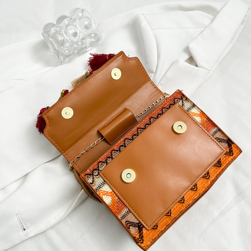 One-shoulder bag