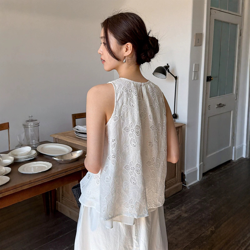 Elegant [Still Life Poetry] Exquisite Jacquard Embroidery Sleeveless Vest Top Round Neck Blouse for Women Summer 41376