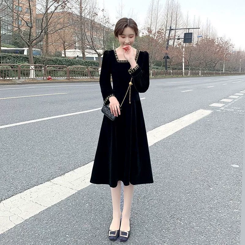 Трансграничный стиль Hепберн маленький французский черный платье 2024 новый квадратный воротник юбка