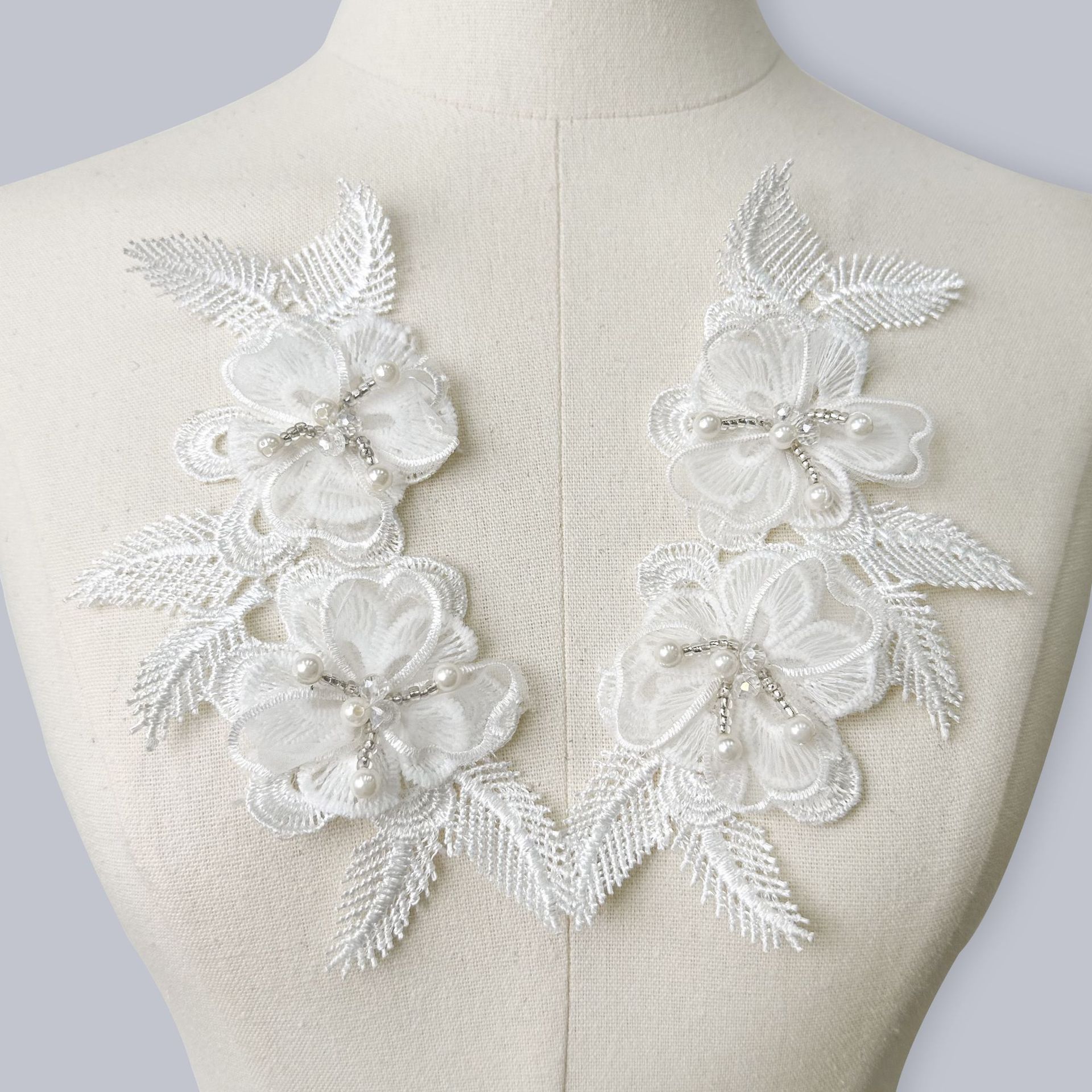 欧美风白色绣花立体对花布贴新款礼服上衣袖口辅料花边现货批发