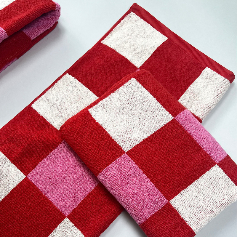 Popular Checkerboard Good-Looking Towels and Bath Towels Source Manufacturer Customized Towels Customized Logo Skin-Friendly Household Towels