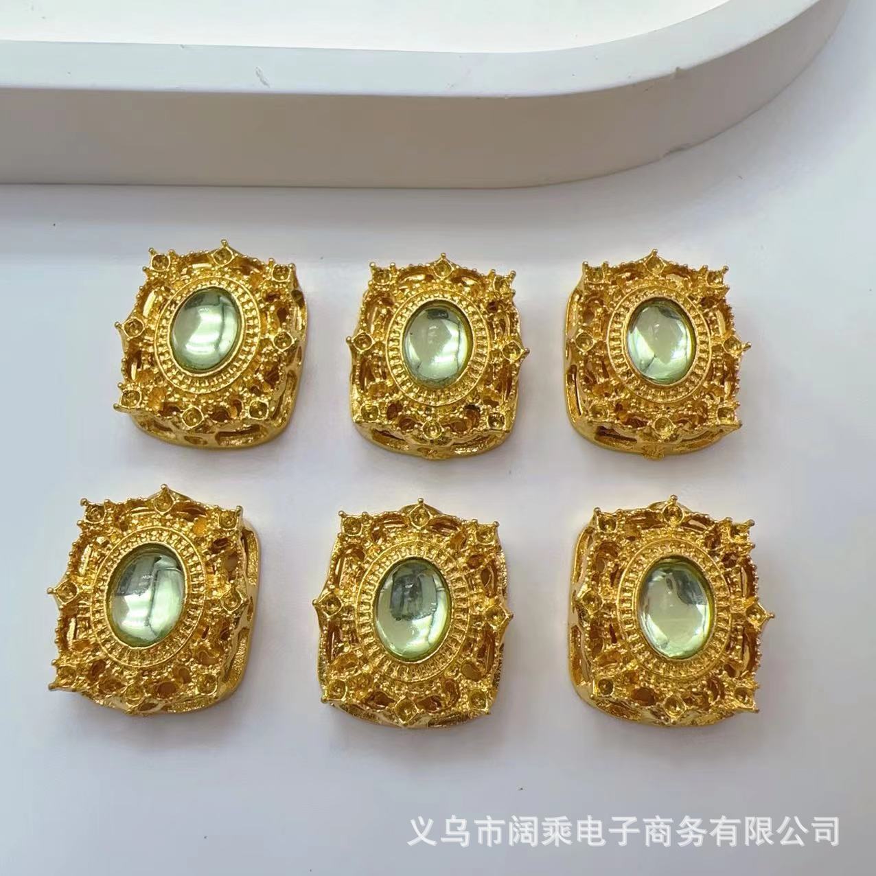 ダイヤモンドの長い方の大きい魔の箱の多い八穴のジルコニウムのdiyの手作りのビーズのブレスレットのネックレスの合金のアクセサリーのビーズの部品