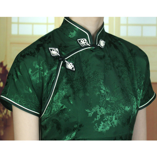 Cheongsam hemming strips, piping ribbons, buttons, two-color iron-free satin edging strips, bias-cut satin clothing fabrics for women