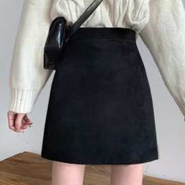 鹿皮绒小黑裙设计感包臂半身裙女2024秋冬季高腰不显跨a字短裙子