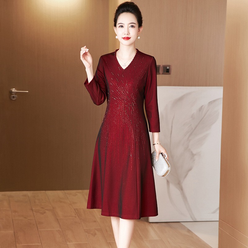 Mother of the Bride Dress, Elegant Wedding Banquet Gown for Middle-Aged and Elderly Women, New Stylish High-End Slim-Fit Dress Mother of the Bride Dress, Elegant Wedding Banquet Gown for Middle-Aged and Elderly Women, New Stylish High-End Slim-Fit Dress