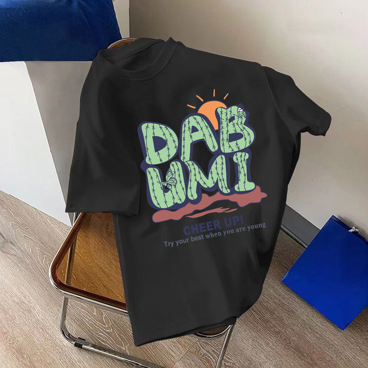Camiseta estampada de seda de hielo Estilo coreano Estilo occidental Camiseta adelgazante Camiseta de manga corta Hombres y mujeres mismo estilo pareja desgaste todo partido moda casual