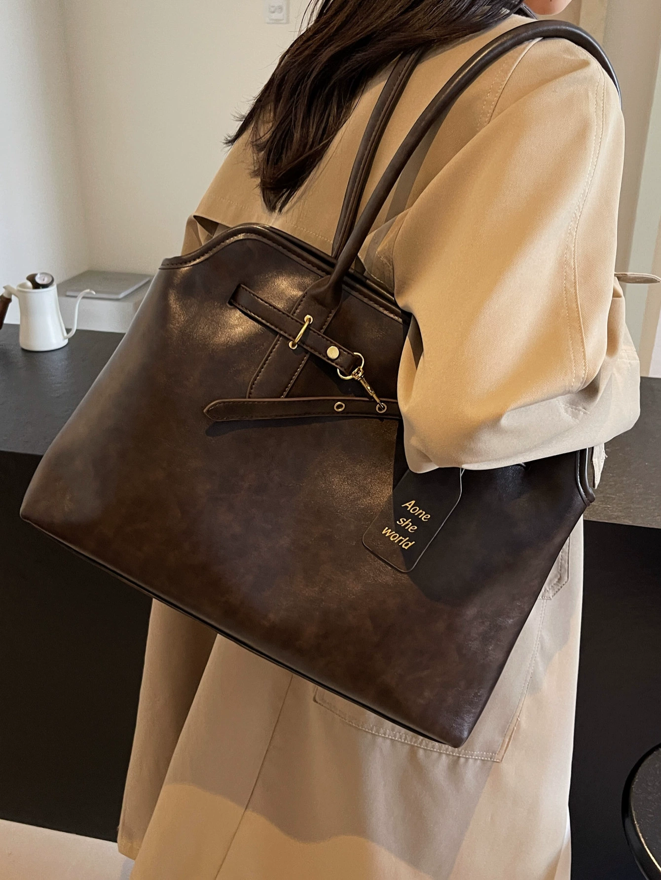 Retro handheld shoulder bag, underarm bag, high-end