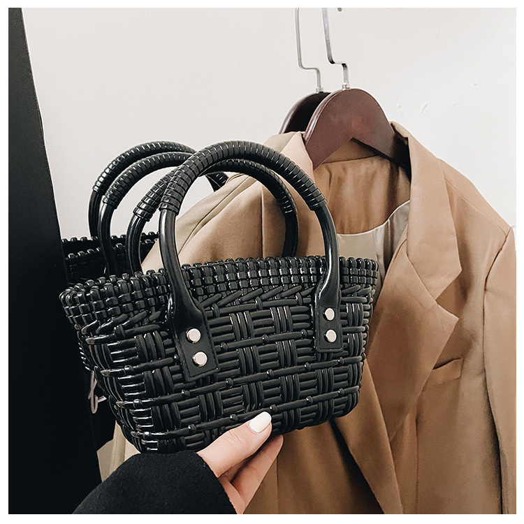 2025 New trendy and versatile crossbody mini vegetable basket jelly bag, fashionable hand-held woven bag, mini tote women's bag undefined
