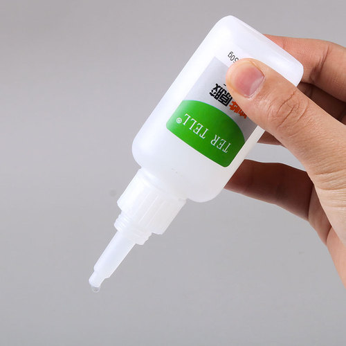 Manufacturer wholesale trending strong oily original glue street vendor universal glue for wood and metal welding agent