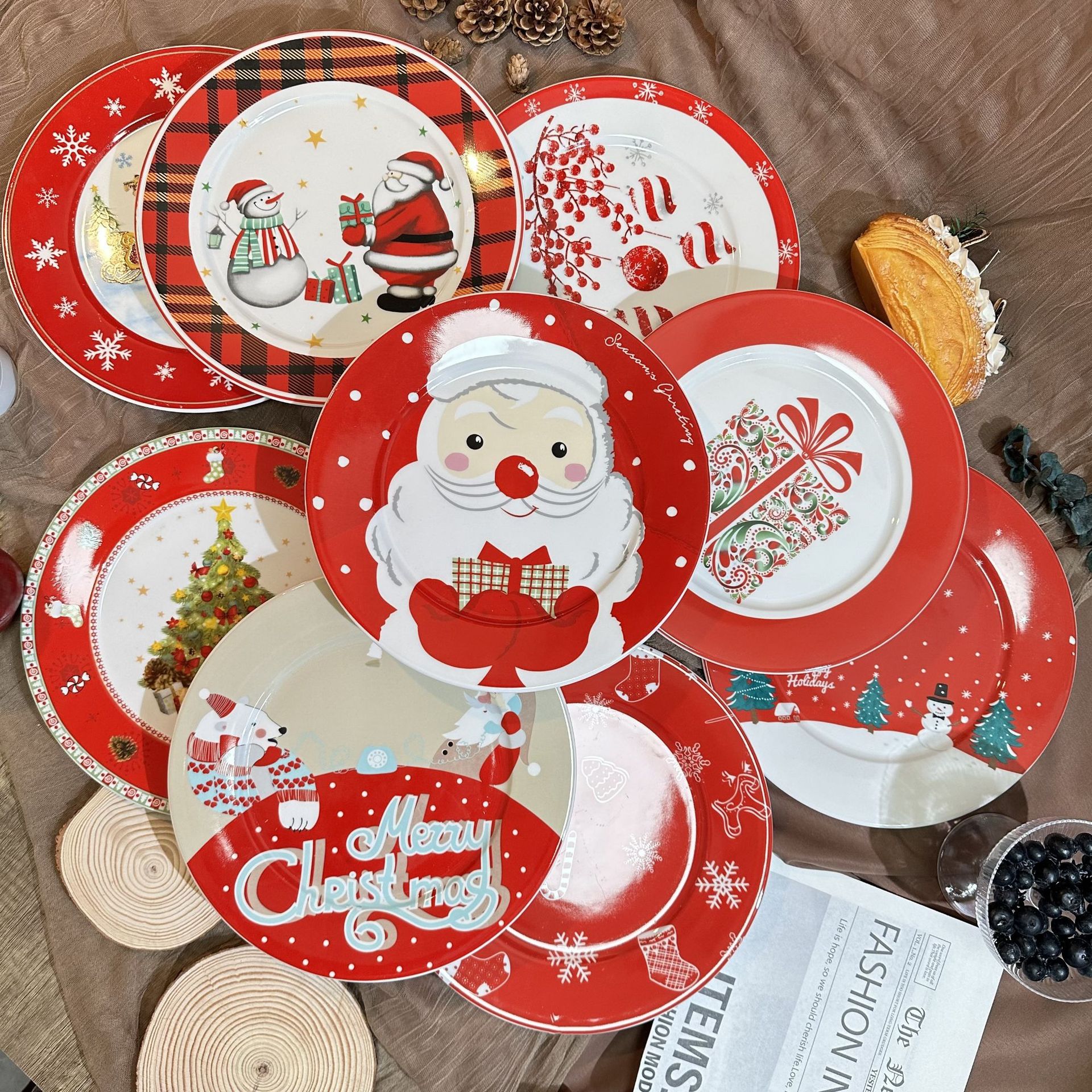 Christmas New 10 inch atmosphere Christmas ceramic cartoon high temperature environmentally friendly bowls and plates tableware_voghion.com