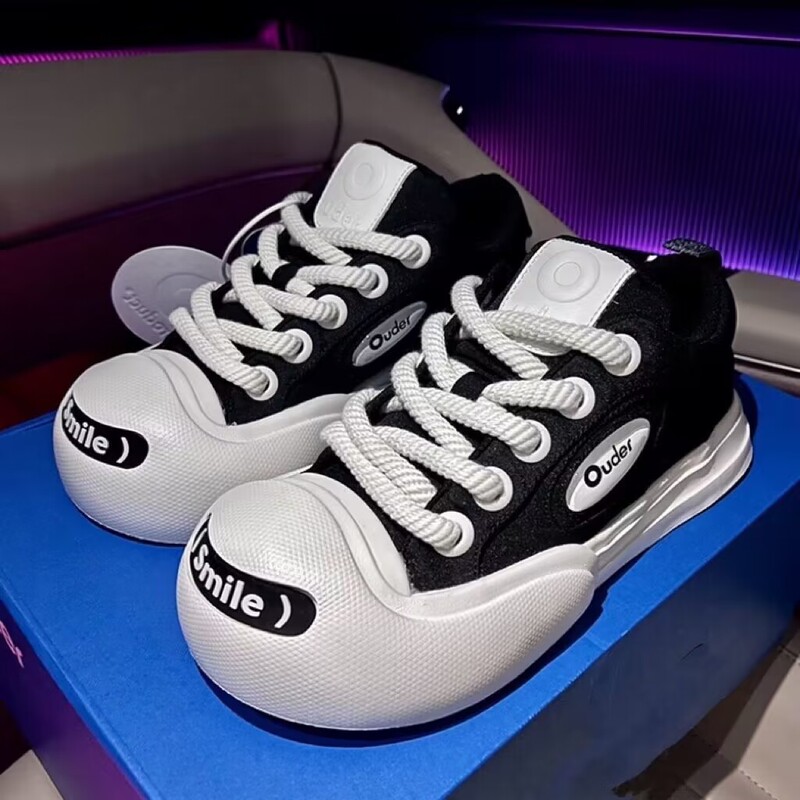 2024 Preppy Style Flats Sneakers, Cute Big-toe Shoes with Dolls, Casual Women's White Shoes 2024 Preppy Style Flats Sneakers, Cute Big-toe Shoes with Dolls, Casual Women's White Shoes