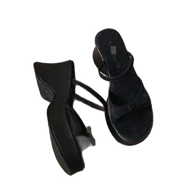 Red Fairy Wind aumentó la altura de las zapatillas de fondo grueso para mujeres 2026 nuevo estilo de verano para vestir con una falda anti-deslizante zapatillas frías