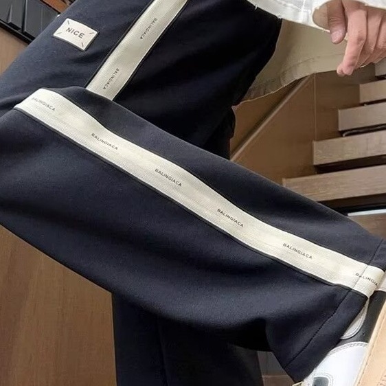 Pantalones de otoño y invierno para hombres 2025 nuevos pantalones largos de vello elásticos de cintura elástica rectos de piernas largas deportivas casuales para hombres