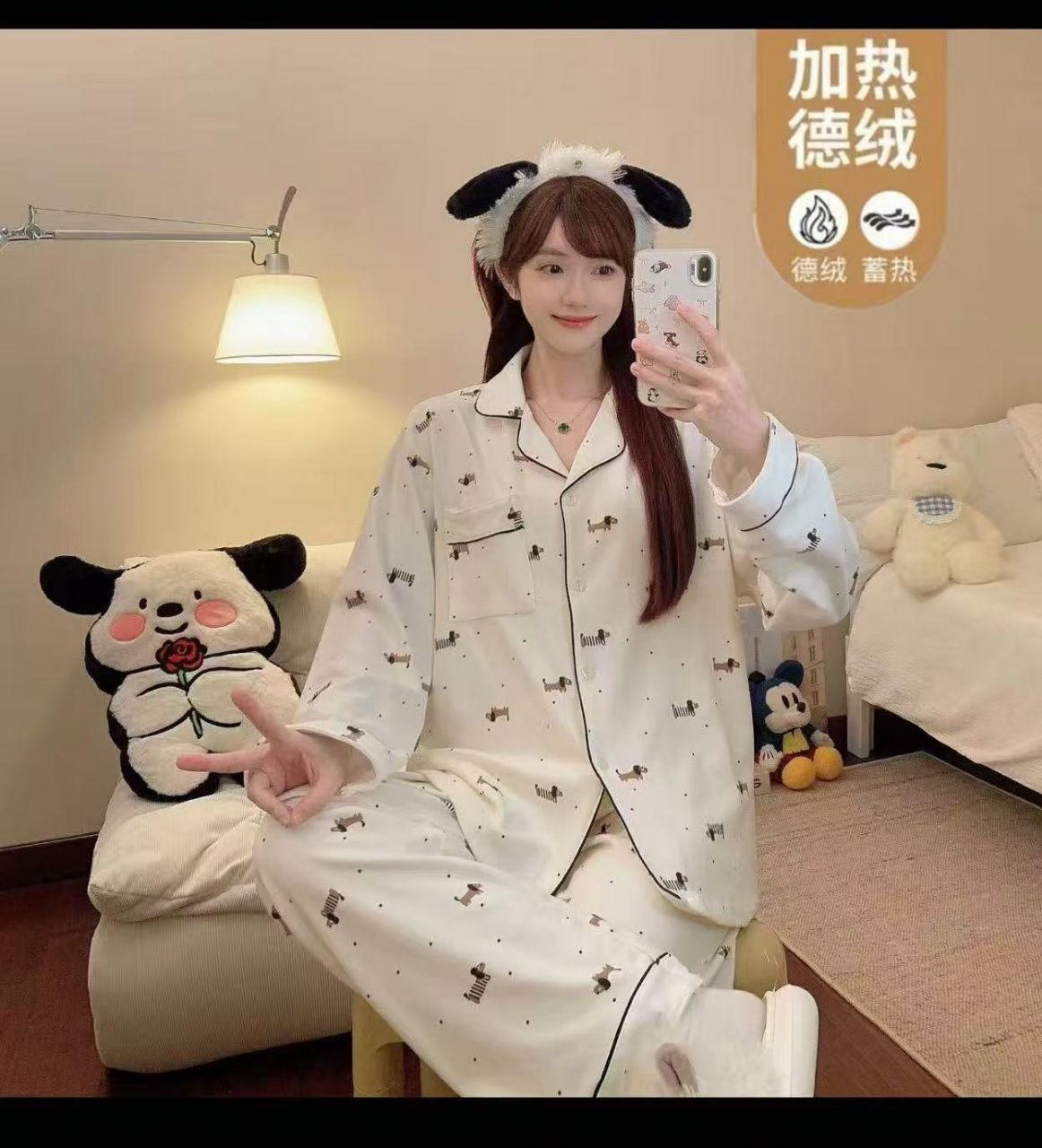 Al por mayor transfronterizo otoño y invierno punto de onda KT gato calentamiento pijama de lana de manga larga mujer dulce lindo dibujo animado conjunto de ropa para el hogar