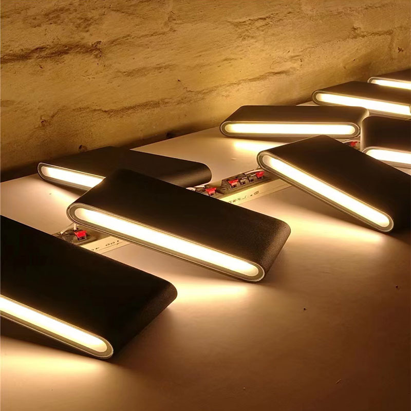 Moderno minimalista al aire libre impermeable LED lámpara de pared Hotel creativo decorativo lámpara escalera pasillo sala de estar dormitorio lámpara de noche