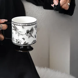 席位卡;衣架;陶瓷杯