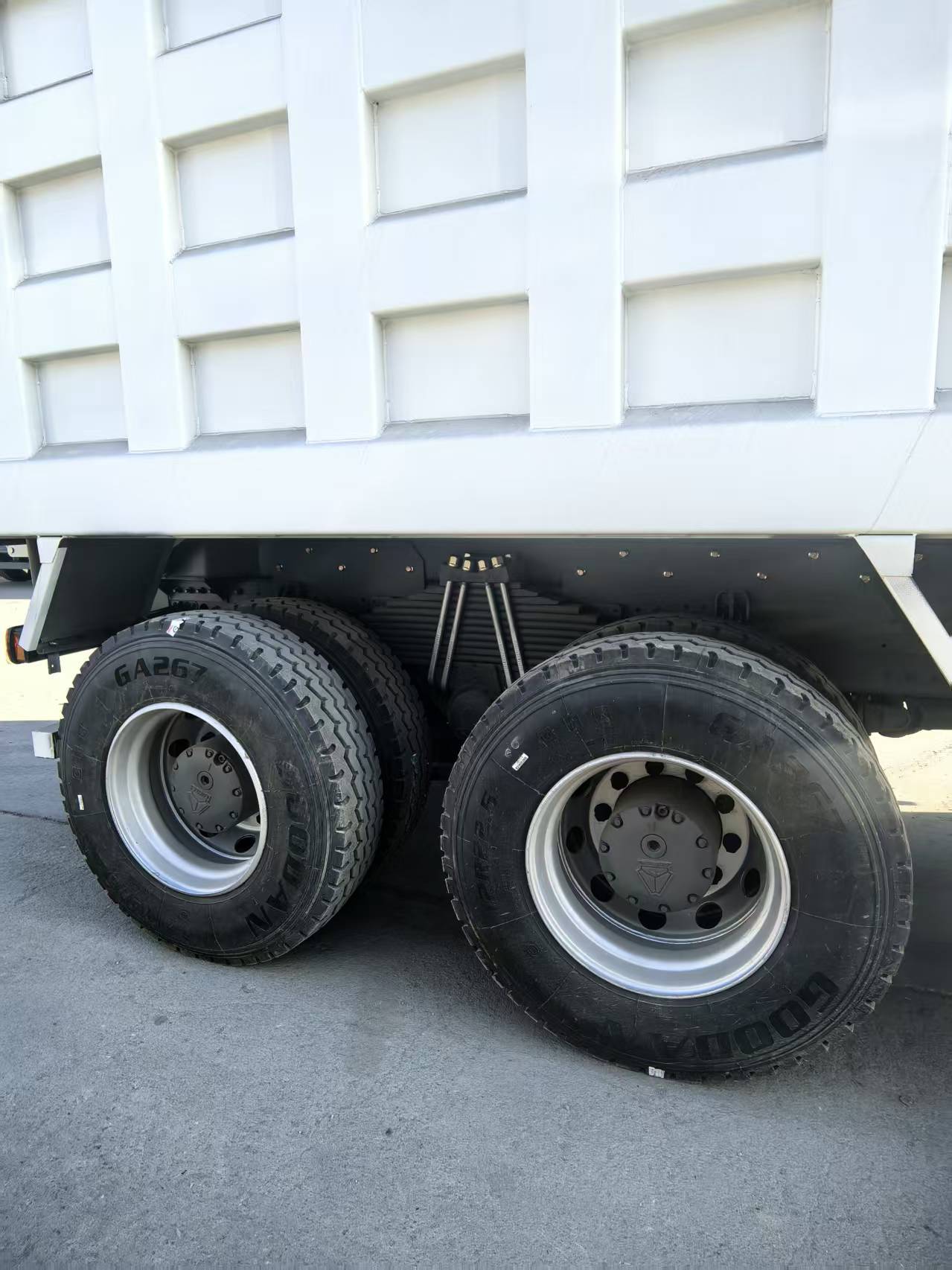 Export 99 New Howo Nx380 Horsepower Dump Truck 6*4 Dump Truck 10-Wheel Road Transport Heavy Truck