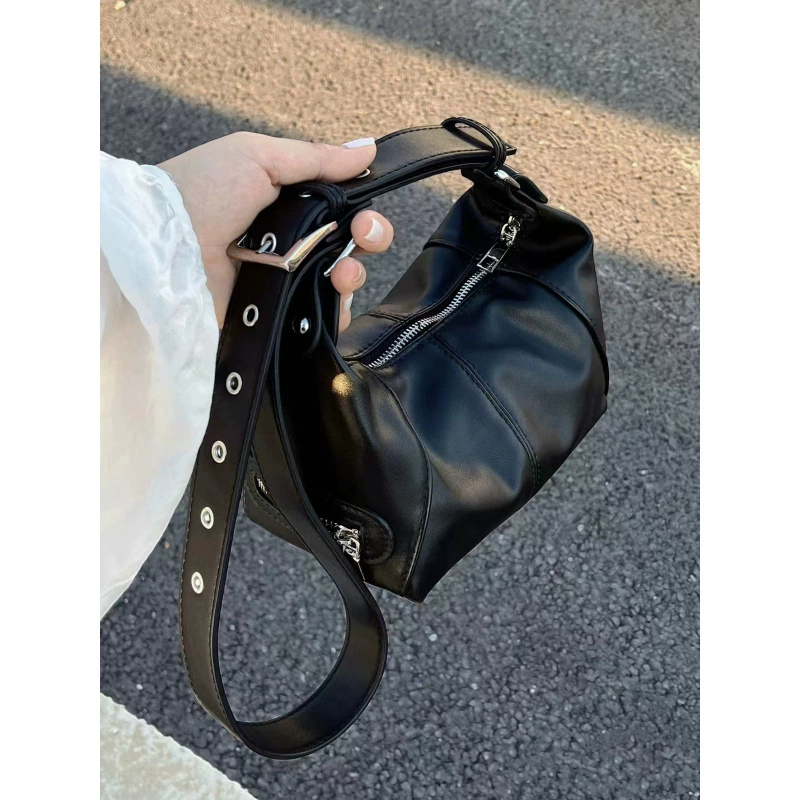 Small design shoulder bag, retro one-shoulder bag