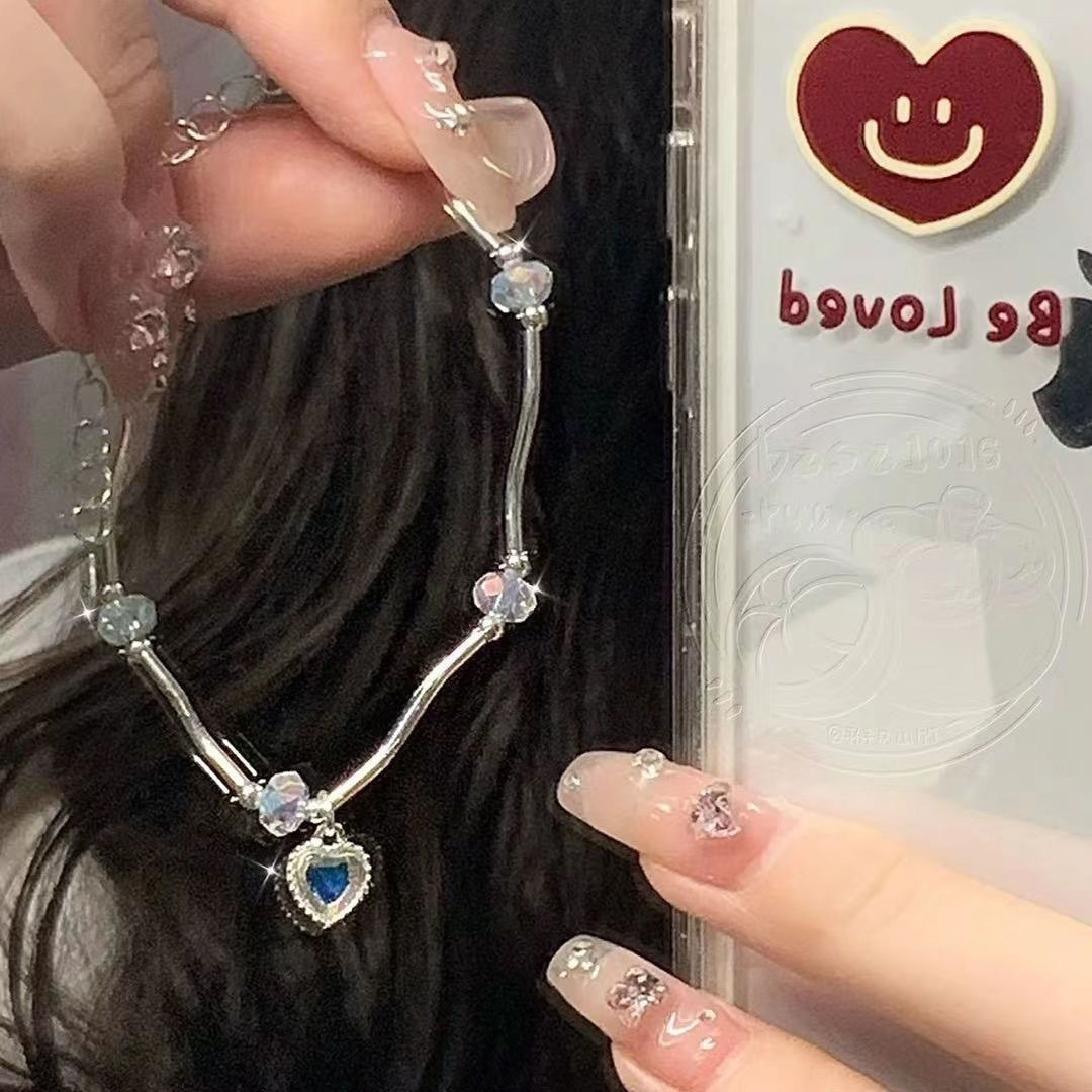 Bracelet heart shaped