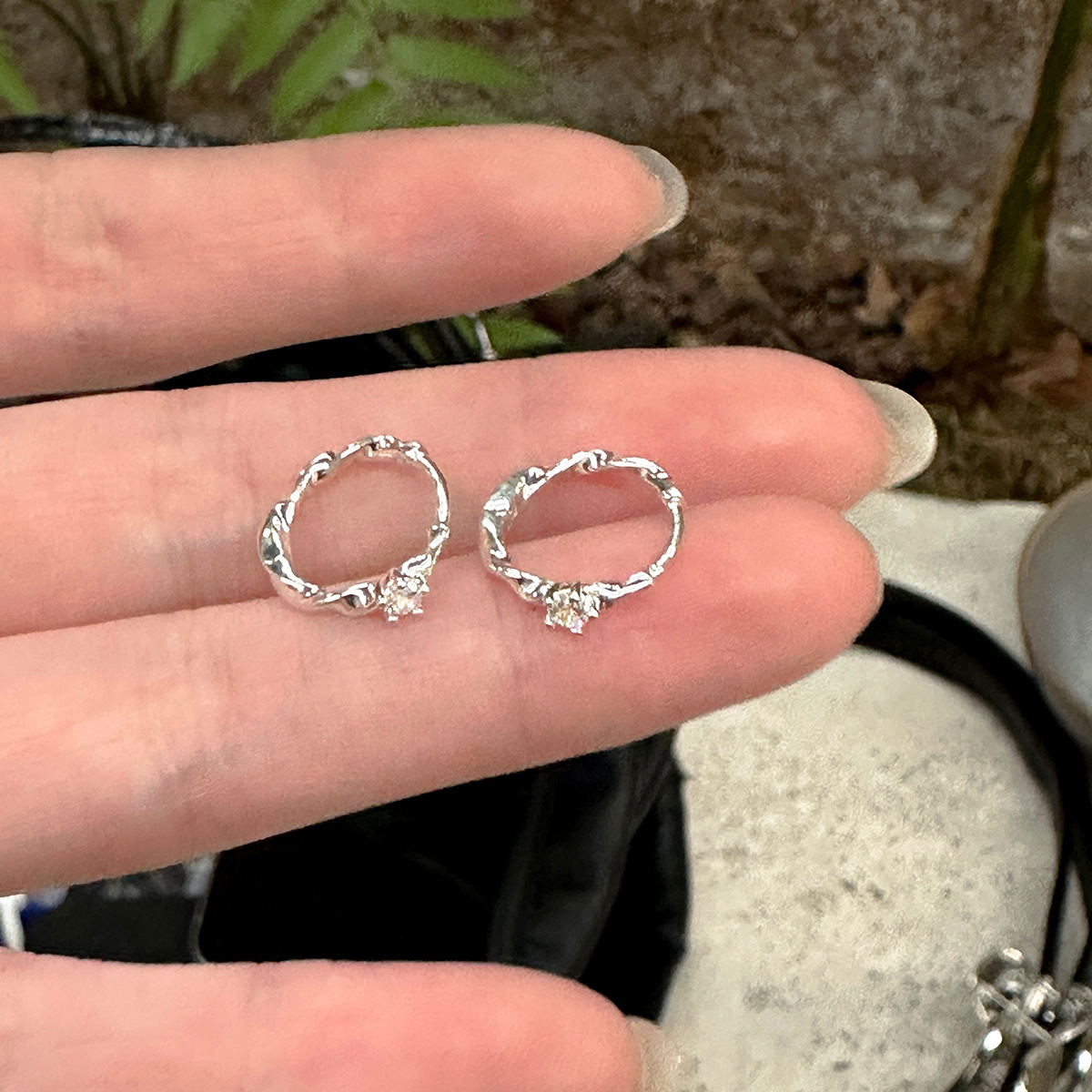 sophisticated elegant small design earrings with zircon