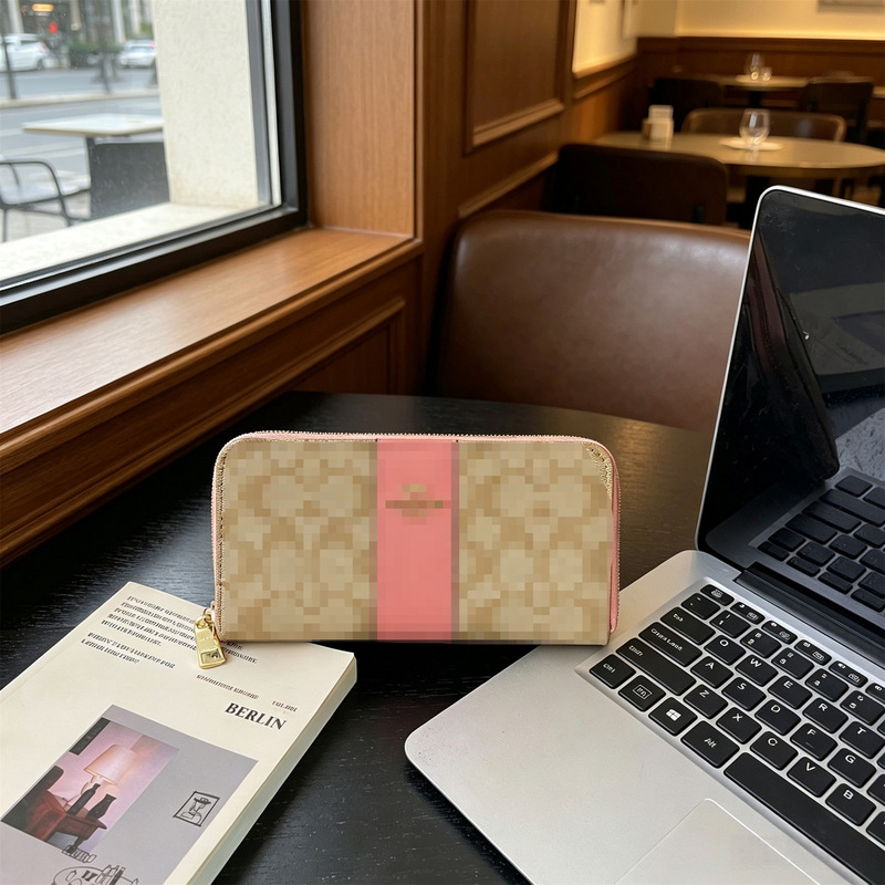 European and American Trendy Brand Long Wallet Cross-Border 2026 Spring/Summer New Classic Print Wallet Women's Short Popular Coin Purse