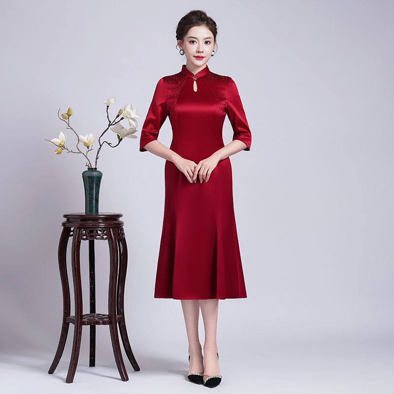 Mother-In-Law Wedding Dress Burgundy Bride Wedding Mother's Outfit Grandma Cheongsam Wedding Banquet Outfit Spring and Summer Chinese Style Mother-In-Law Wedding Dress Burgundy Bride Wedding Mother's Outfit Grandma Cheongsam Wedding Banquet Outfit Spring and Summer Chinese Style