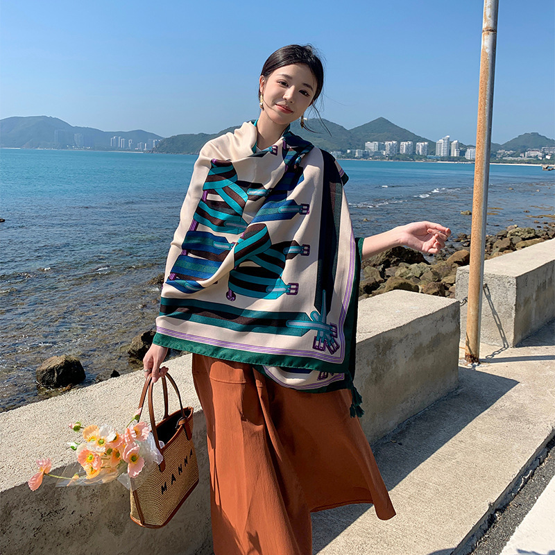 Estilo coreano simple de algodón y lino sensación bufanda protección solar viaje chal Exterior las mujeres cadena borla larga toalla playa