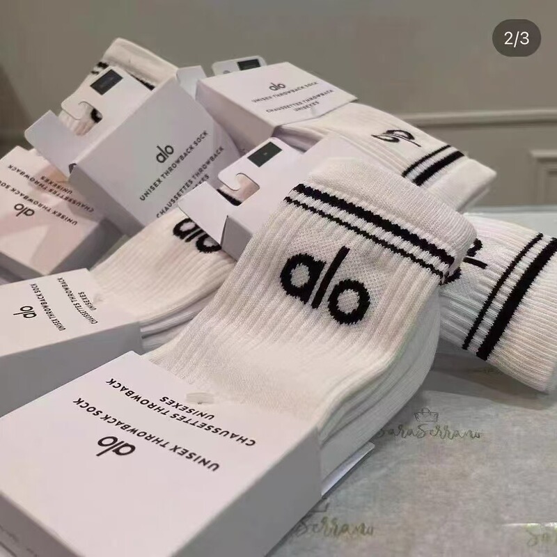 Alo Yoga Medium-Length Yoga Socks, Football Socks, Cotton Socks, Mid-Calf Sports Socks, Sweat-Absorbing Mid-Calf Socks for Both Men and Women, Manufacturer Alo Yoga Medium-Length Yoga Socks, Football Socks, Cotton Socks, Mid-Calf Sports Socks, Sweat-Absorbing Mid-Calf Socks for Both Men and Women, Manufacturer