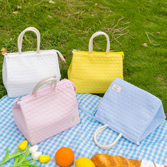 Outdoor picnic large-capacity thermal and cold insulation bag Internet celebrity rhombus zipper lunch box bag student lunch bag handbag