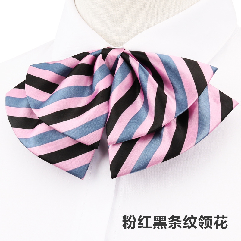 핑크와 블랙 줄무늬 나비 칼라 꽃