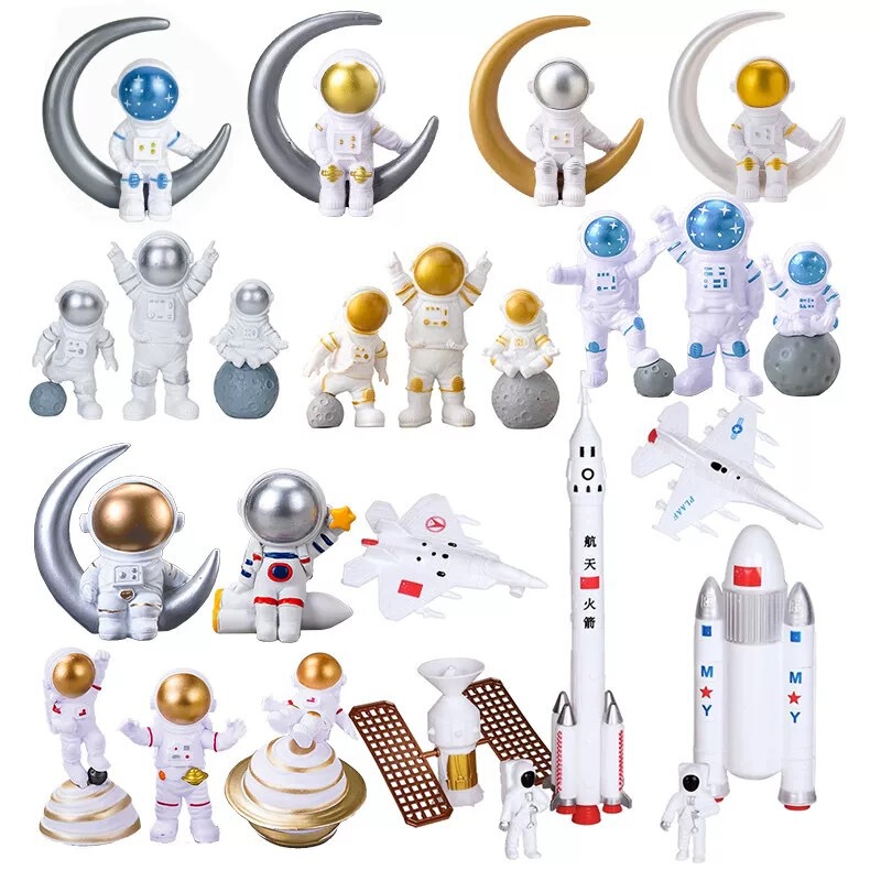 Aerospace Model Birthday Cake Decoration Ornaments Astronaut Space Exploration Team 7-Piece Set Rocket Fighter Toy